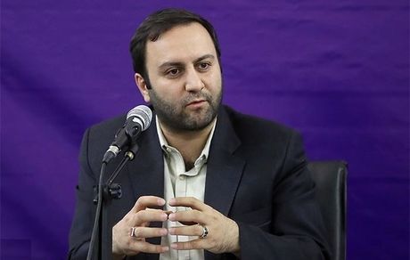 پیرهادی: مطالبه مردم به هر سو برود، آینده در همان سو ساخته خواهد شد