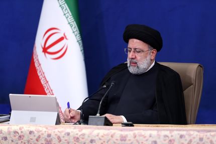 ویژگی ممتاز شخصیت آیت‌الله ری‌شهری، تلاشی جهادگونه در دو زمینۀ علمی و عملی به صورت توأمان بوده است