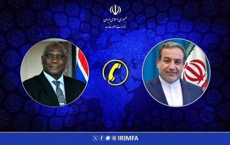 عراقچی با وزیر خارجه گامبیا گفت و گو کرد