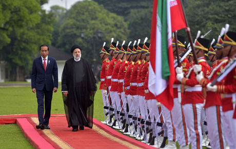 استقبال رسمی رئیس جمهور اندونزی از حجت الاسلام رئیسی
