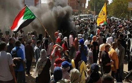 تظاهرات گسترده در سودان / نظامیان ۹ معترض را کشتند