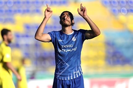 پرسپولیس همچنان خواهان ستاره استقلال خوزستان