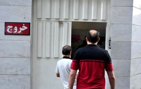 نیکوکاران تهرانی ۲۶ نفرزندانی بدهکار را از بازداشتگاه اوین آزاد کردند