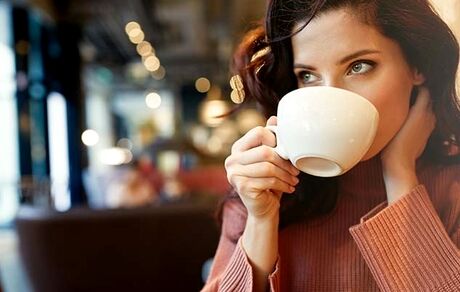 نوشیدن قهوه راهی برای پیری سالم‌تر زنان