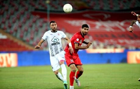 مهاجم پرسپولیس با سپاهان به توافق رسید/ اولین جابجایی پرسروصدا