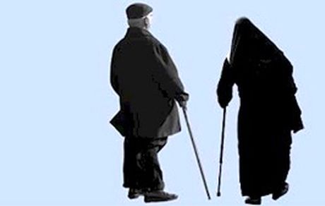 زنان سالمند «تنها» ۴ برابر مردان
