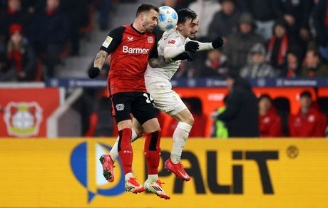 بایر لورکوزن به تعقیب بایرن مونیخ ادامه می‌دهد / دورتموند باخت