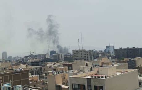 آتش سوزی یک ساختمان اداری در خیابان طالقانی تهران