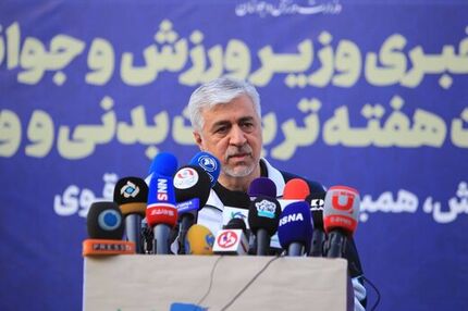 وزیر ورزش: تلاش می‌کنیم استقلال از آسیا حذف نشود