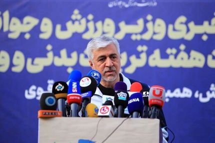 وزیر ورزش: تلاش می‌کنیم استقلال از آسیا حذف نشود