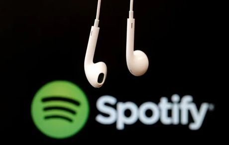 هکر علاقه‌مند به ترامپ طرفداران موسیقی را سوپرایز کرد!