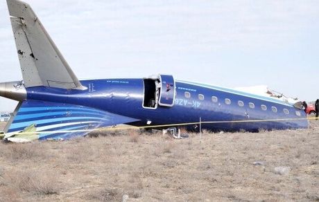 تعداد کشته‌های هواپیمای سقوط کرده جمهوری آذربایجان به ۳۸ نفر رسید