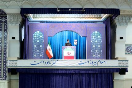 هر روز که می‌گذرد امیدوارتر می‌شوم؛ به رهبری هم گفتم /  دور شدن از مردم دور شدن از انقلاب است