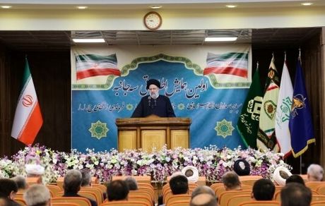 رئیس جمهور: بساط مافیای قاچاق و مافیای واردات برچیده شود