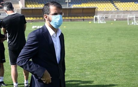 سوتی عجیب مدیرعامل پرسپولیس دربرنامه زنده