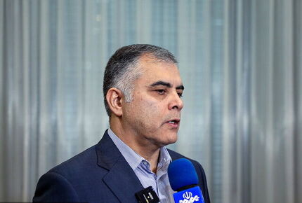 وزیر نفت: سرگردانی ۴۰ میلیون بشکه نفت ایران روی آب‌ کذب است