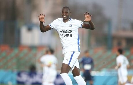 آغاز بازنگری در قانون ممنوعیت جذب بازیکنان و مربیان خارجی