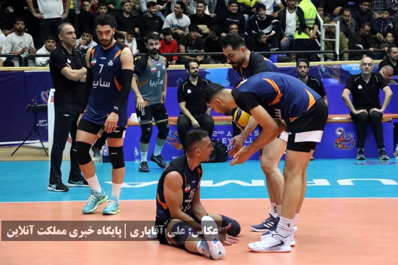 پایان نیم فصل نخست لیگ برتر والیبال با شکست صدرنشین | تصاویر