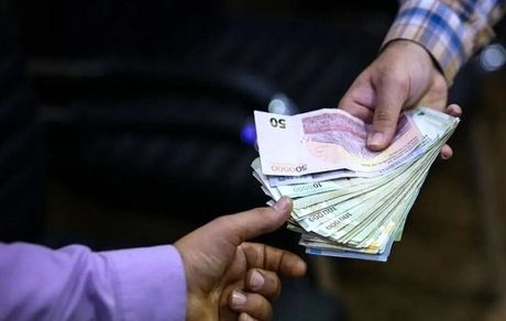 حداقل حقوق و دستمزد کارگران در سال ۱۴۰۴ به میزان ۴۵ درصد تصویب شد