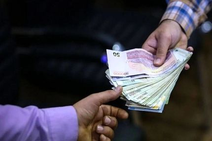 حداقل حقوق و دستمزد کارگران در سال ۱۴۰۴ به میزان ۴۵ درصد تصویب شد