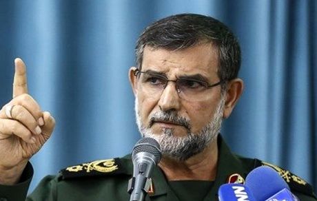 فرمانده نیروی دریایی سپاه: به ناو هواپیمابر آمریکایی اخطار دادیم