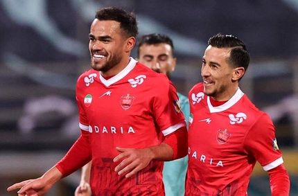 پرسپولیس با پیکان، موقتا صدرنشین لیگ برتر شد