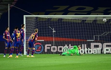 بارسلونا حریف سویا نشد