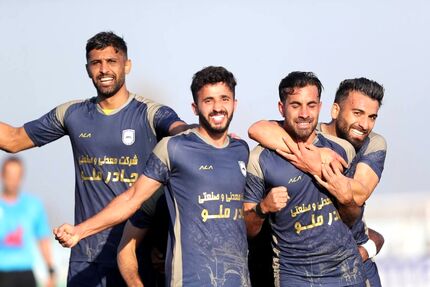 چادرملو به صدر لیگ دسته یک فوتبال صعودکرد