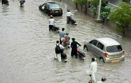 ۱۵۴ کشته در بارندگی سیل آسای پاکستان