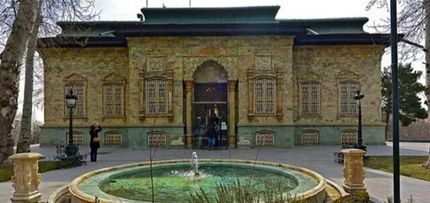 در حملات دشمن، کاخ سعدآباد خسارت دید