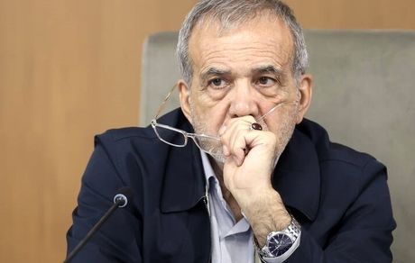 پزشکیان: ضوابط فضای مجازی را تعیین تکلیف خواهیم کرد