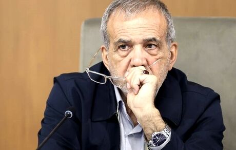 پزشکیان: ضوابط فضای مجازی را تعیین تکلیف خواهیم کرد