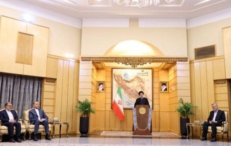 رئیسی: توافق بر سر تهاتر محصولات پتروشیمی با کالاهای اساسی از دستاوردهای مهم سفر بود