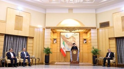 رئیسی: توافق بر سر تهاتر محصولات پتروشیمی با کالاهای اساسی از دستاوردهای مهم سفر بود