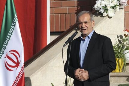 رئیس جمهور: شما دانش آموزان، طلا هستید