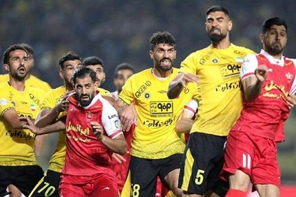 کسرامتیاز سپاهان و پرسپولیس برگشت / زردپوشان اصفهانی صدرنشین لیگ برتر شدند