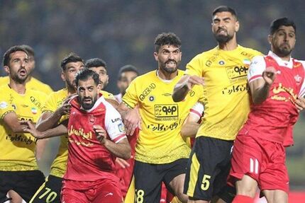 کسرامتیاز سپاهان و پرسپولیس برگشت / زردپوشان اصفهانی صدرنشین لیگ برتر شدند