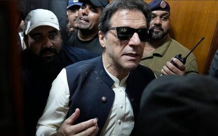 صدور حکم بازداشت عمران خان
