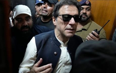 صدور حکم بازداشت عمران خان