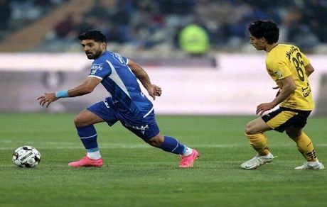 هافبک استقلال جراحی شد