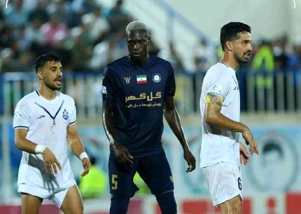 ملوان ۹ نفره باخت