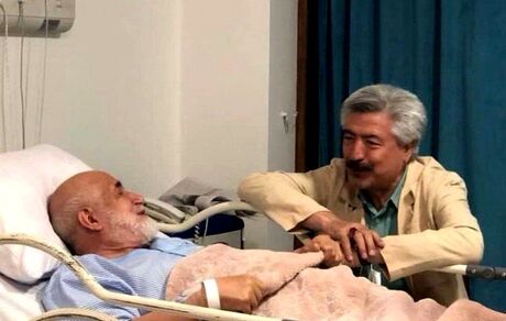 مهدی کروبی بستری شد