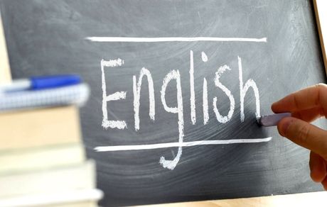 برای دانش آموزان، زبان انگلیسی نه ولی زبان عربی اجباری است