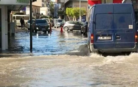 بعد از زلزله، سیل هم در هاتای ترکیه جاری شد