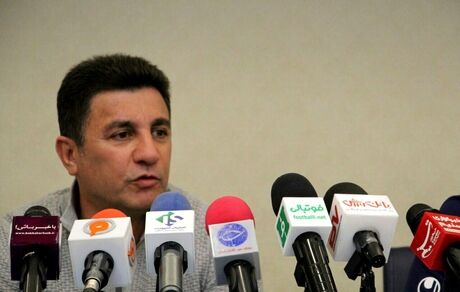 قلعه‌نویی: دیدار با پیکان برای ما حکم فینال را داردو
