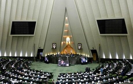 نشست غیرعلنی مجلس برای بررسی مسائل دفاعی کشور آغاز شد
