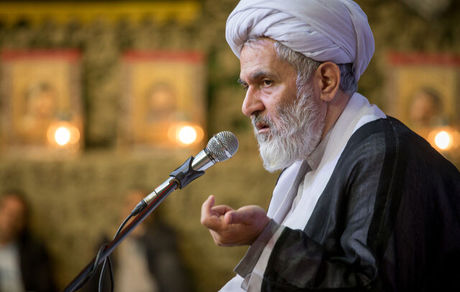مشاور عالی فرمانده کل سپاه: مراقب باشیم تا دشمن سوژه‌سازی نکند