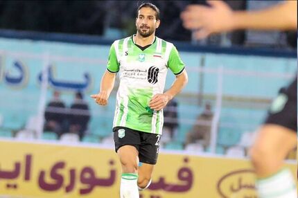 مدافع فصل گذشته خیبر خرم‌آباد، پرسپولیسی شد / واکنش هاشمیان به این نقل و انتقالات