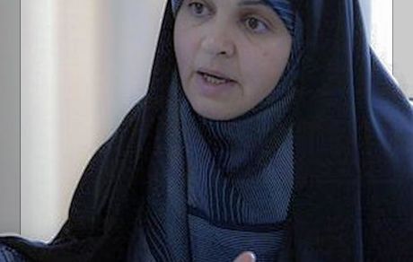 اعتراض رفعت بیات به ثبت‌نام خارج از نوبت قالیباف