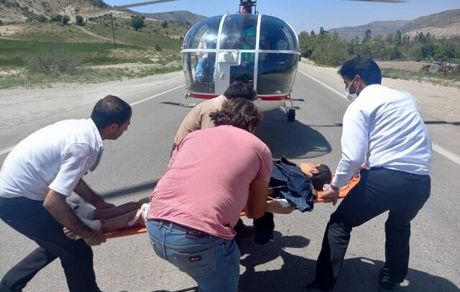 حمله ۴ خرس به مرد افغانستانی در ارتفاعات بویراحمد و امداد هوایی توسط اورژانس